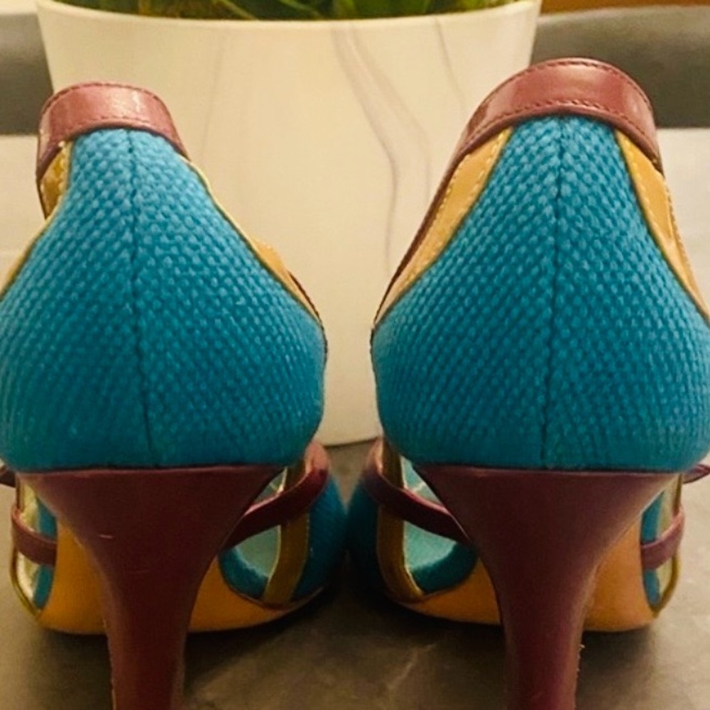 Prada Blue and Yellow Heels with Modern Design - Picture 3 of 12